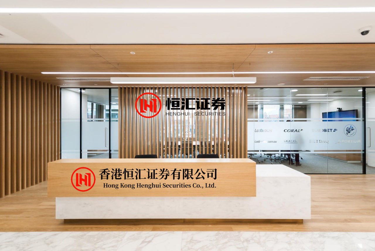 跟投之家配资 王鹤棣暗示被霸凌！沈月曝光聊天截图舆论反转，王鹤棣黑历史被扒